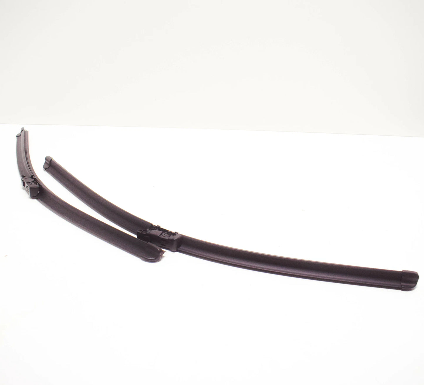 NEW AUDI Q5 8R FRONT WINDSCREEN WIPER BLADES SET LHD 8R1998002