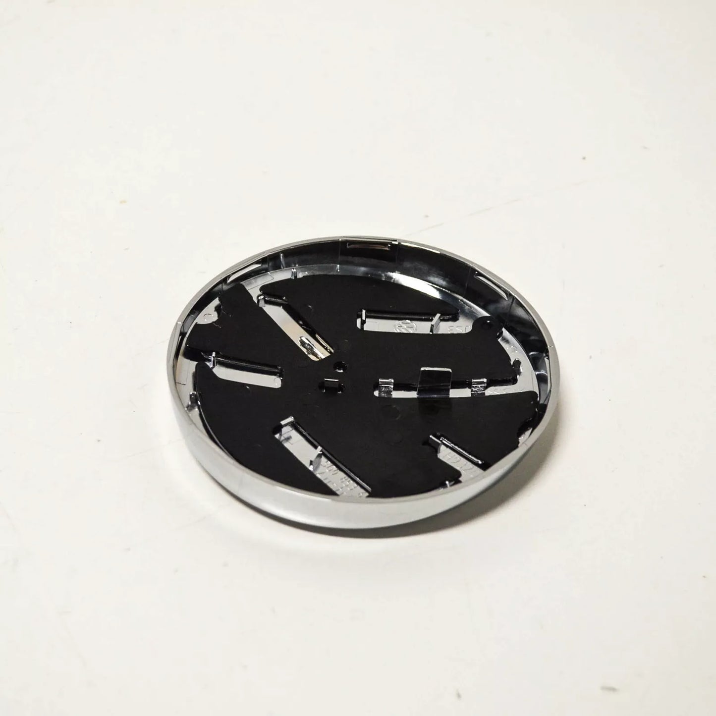 NEW VOLKSWAGEN GOLF MK7 TRUNK LID BADGE EMBLEM 5G0853617A 2015 ORIGINAL