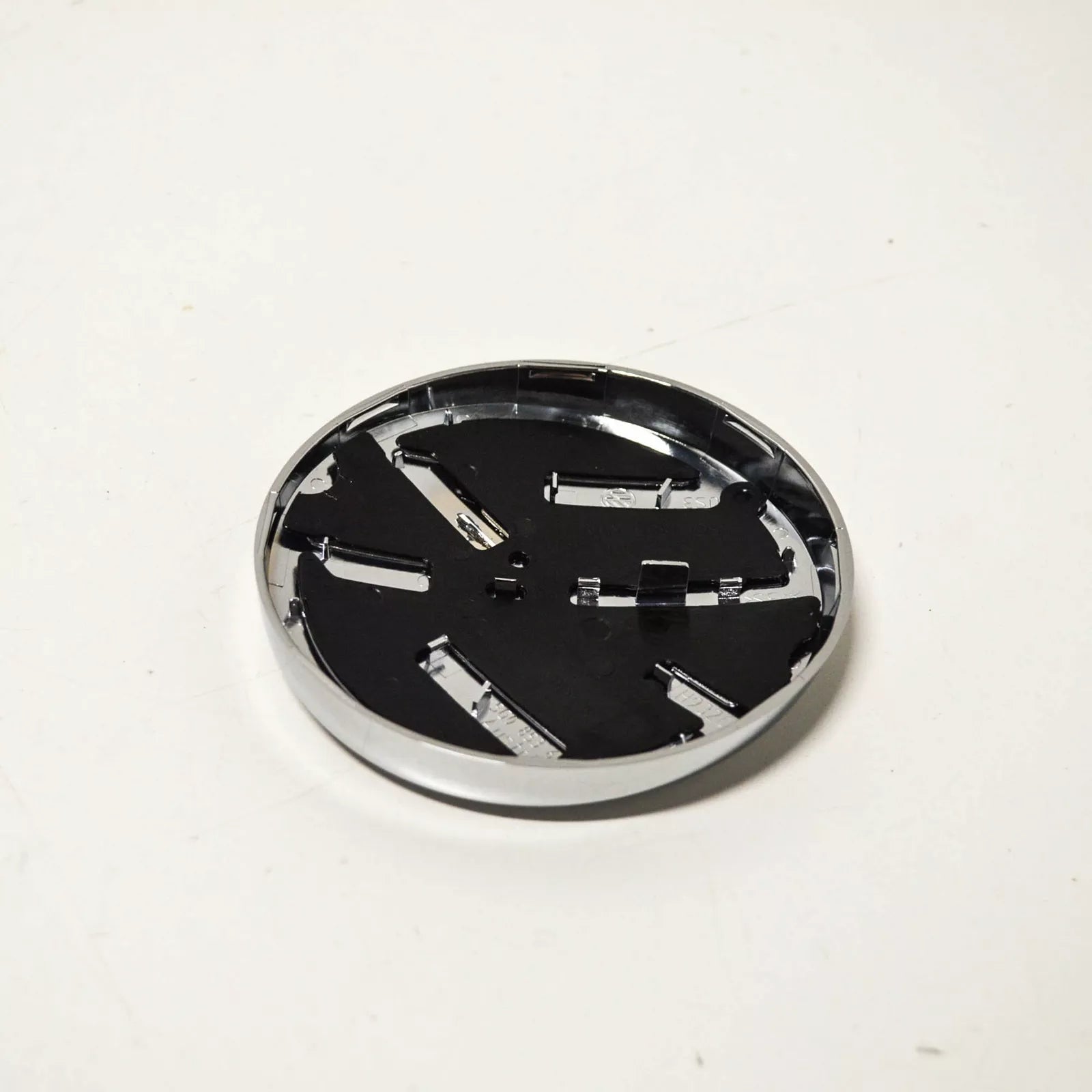 NEW VOLKSWAGEN GOLF MK7 TRUNK LID BADGE EMBLEM 5G0853617A 2015 ORIGINAL