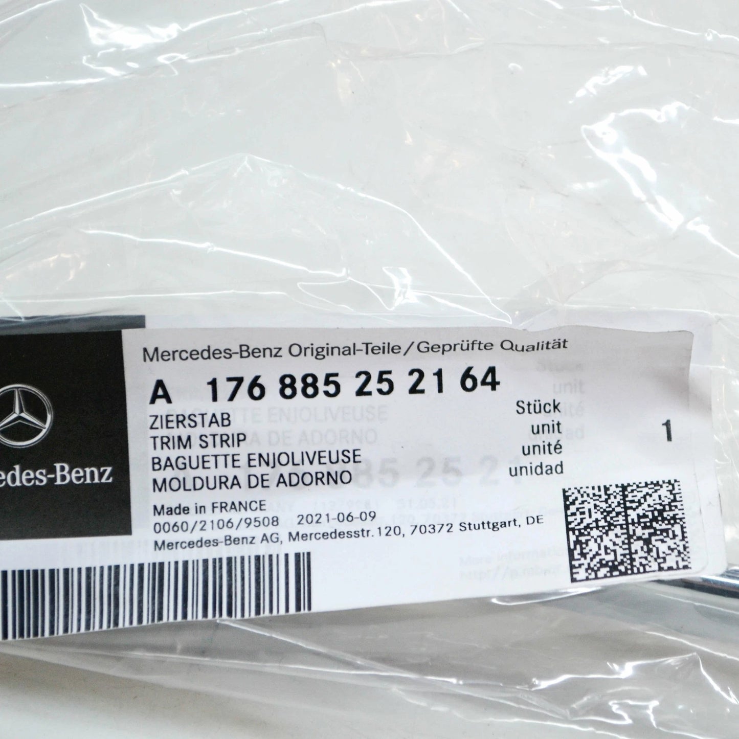 NEW MERCEDES-BENZ A W176 FRONT BUMPER CENTRAL BOTTOM TRIM A176885252164