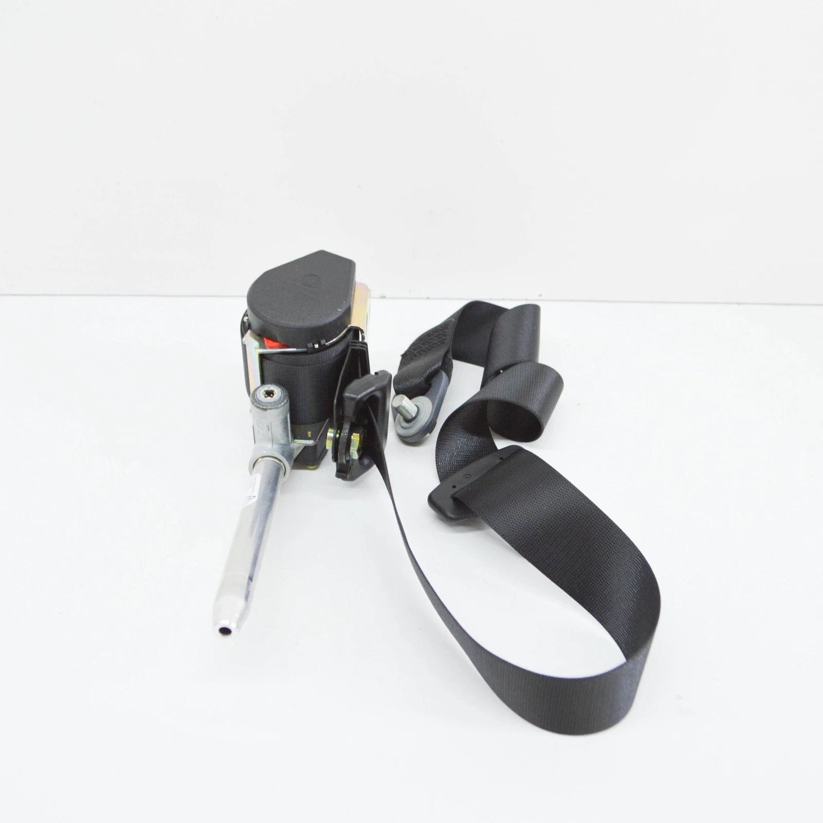 NEW MERCEDES-BENZ C W202 FRONT LEFT SEATBELT A2028609585 ORIGINAL