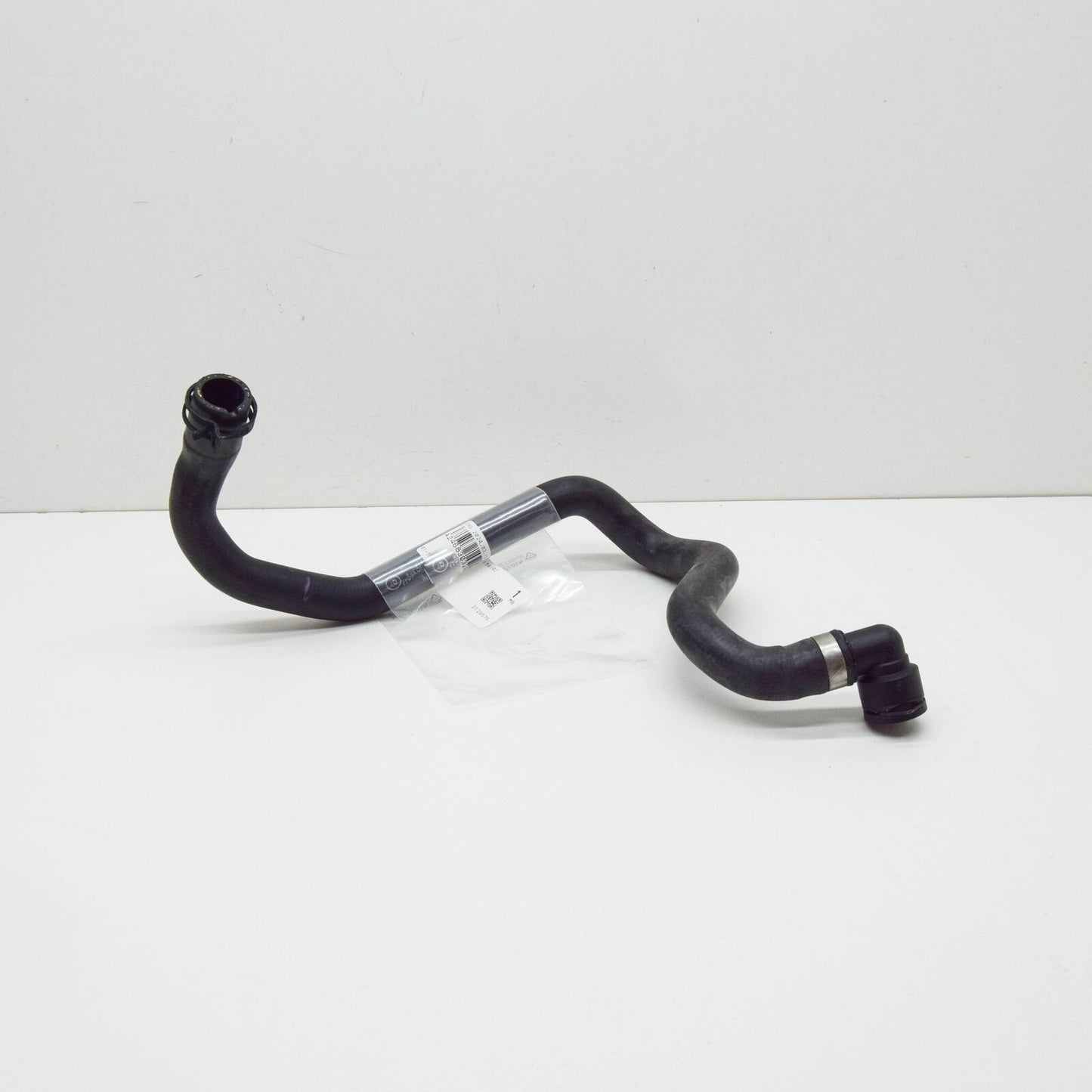 NEW MB GLA X156 ENGINE TO HEAT EXCHANGER MOLDED HOSE A2468303296 ORIGINAL