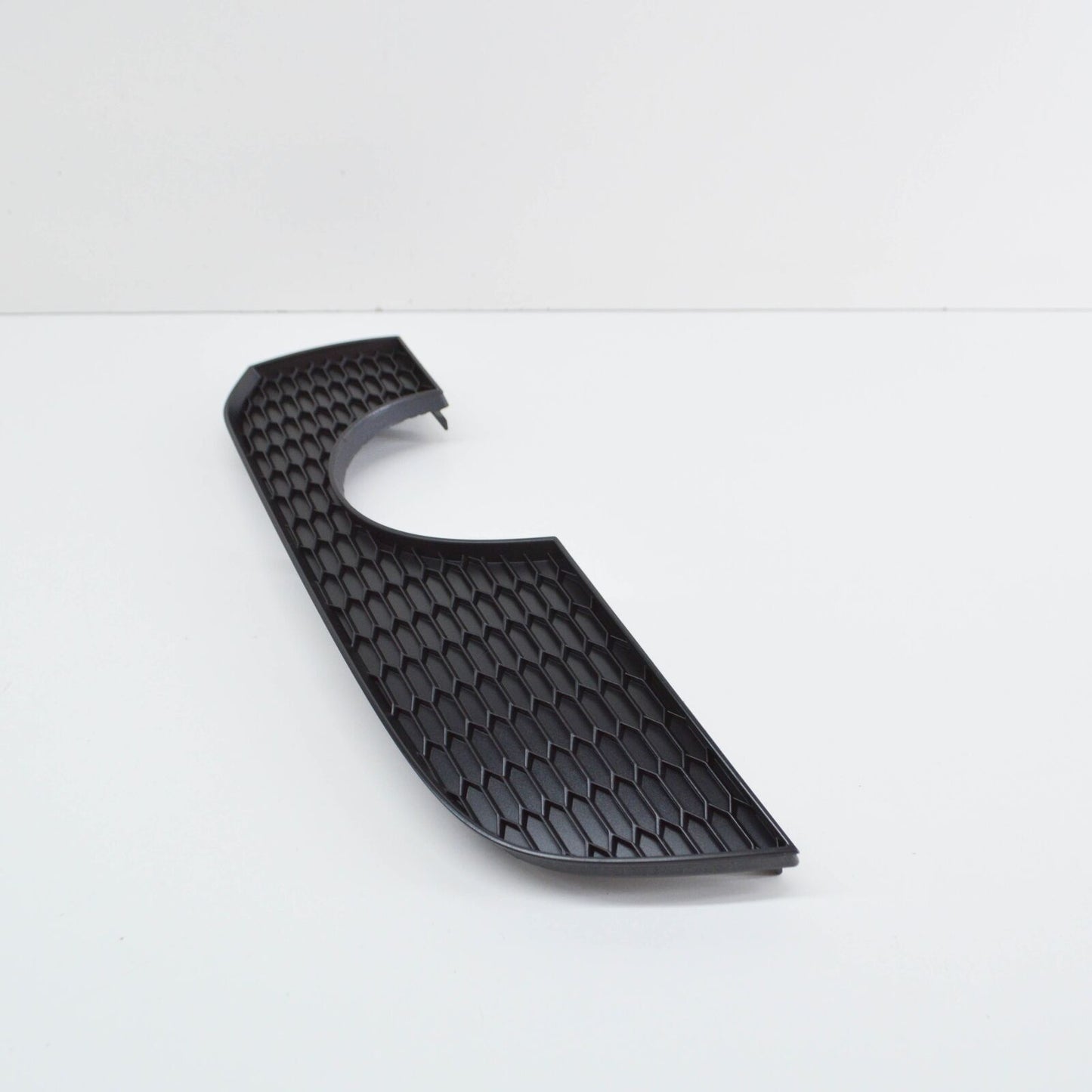 NEW AUDI A3 8V REAR BUMPER DIFFUSER INSERT GRILLE TRIM 8V3807834B ORIGINAL