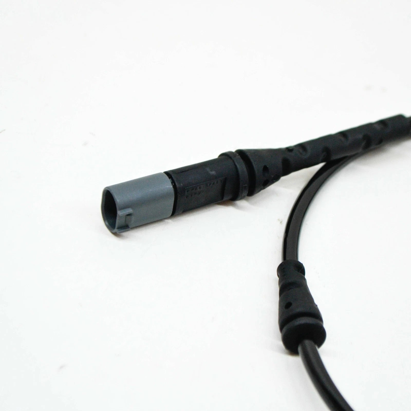 NEW BMW X6 E71 FRONT LEFT BRAKE PAD WEAR SENSOR 34356860181 ORIGINAL