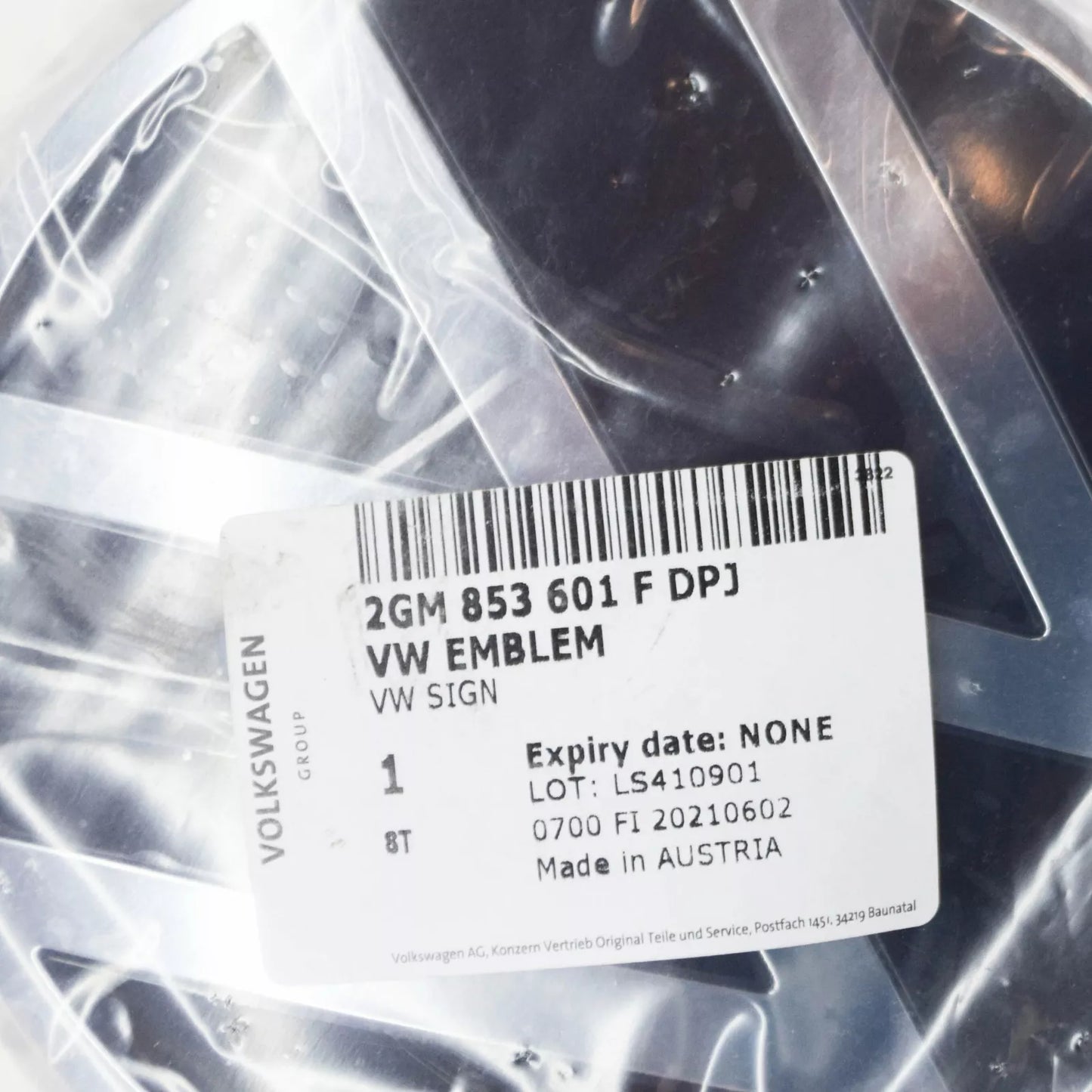 NEW VOLKSWAGEN T-ROC FRONT EMBLEM BADGE 2GM853601FDPJ