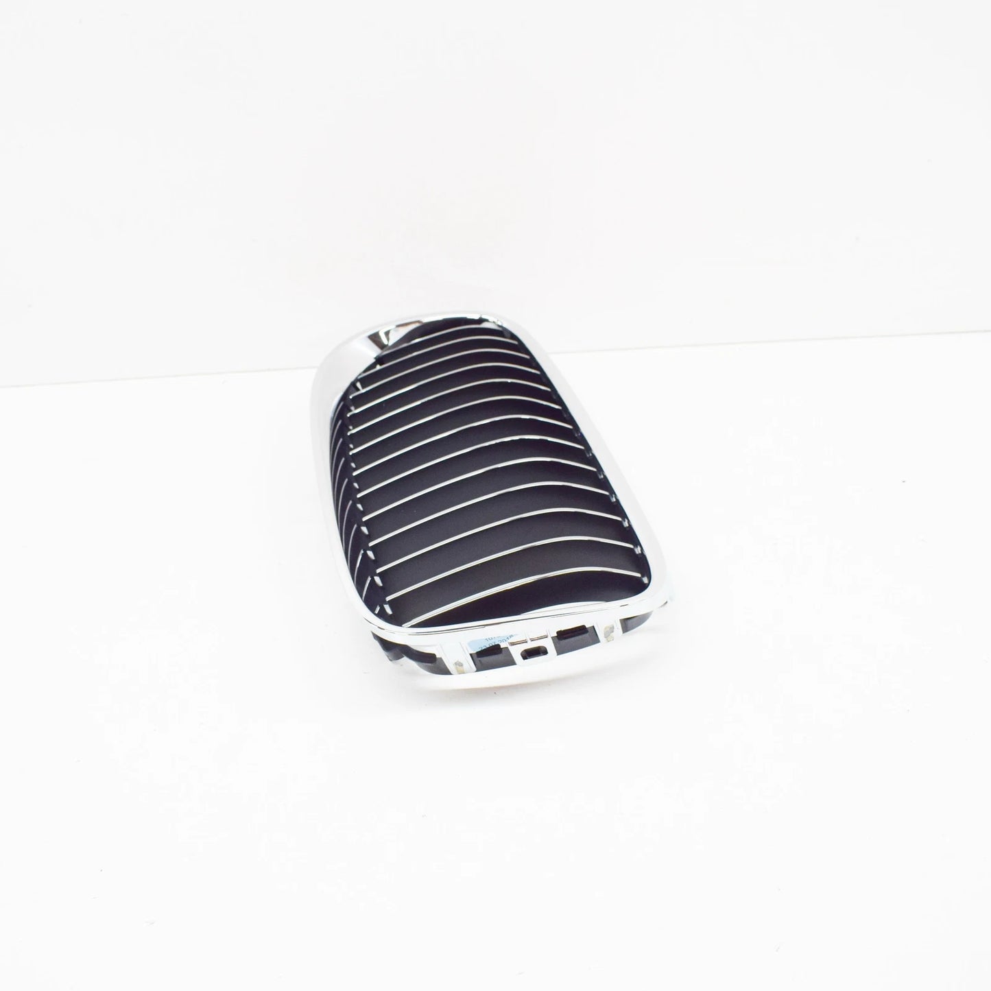 NEW BMW 3 COUPE E92 FRONT RADIATOR RIGHT BLACK CHROME GRILLE 51137254972