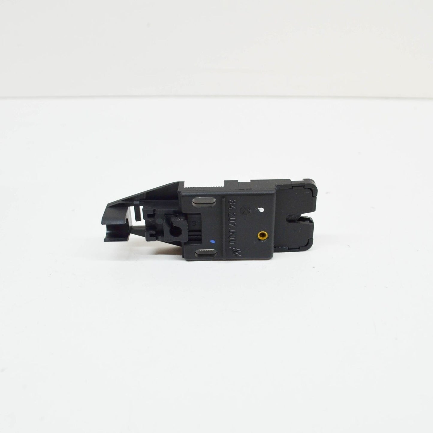 NEW MERCEDES BENZ CL C215 GLOVE BOX LATCH FASTENER A2206800484 ORIGINAL