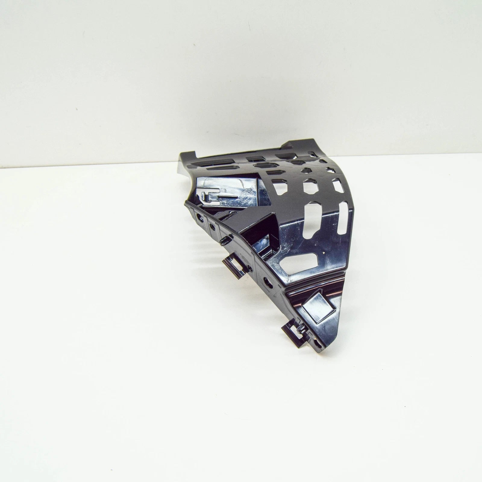 NEW BMW X6G06 FRONT LEFT UPPER BUMPER TOP GUIDE 7478843 51117478843 ORIGINAL