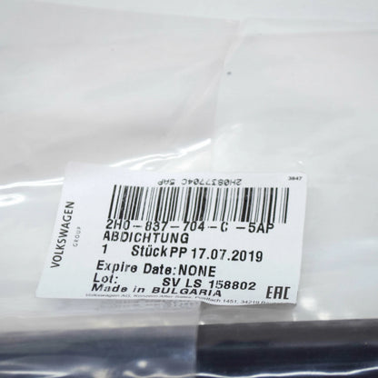 NEW VW AMAROK 2H FRONT RIGHT OUTER DOOR WINDOW MOLDING 2H0837704C5AP ORIGINAL