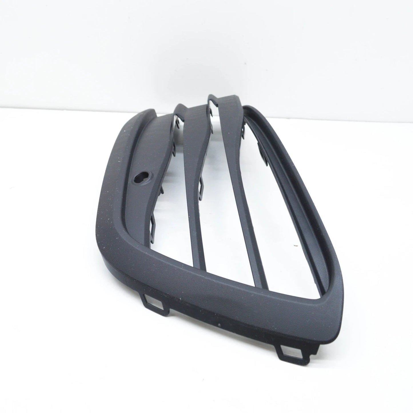 NEW VOLKSWAGEN GOLF MK8 CD1 FRONT BUMPER RIGHT GRILLE 5H0853666J9B9 GENYUNE