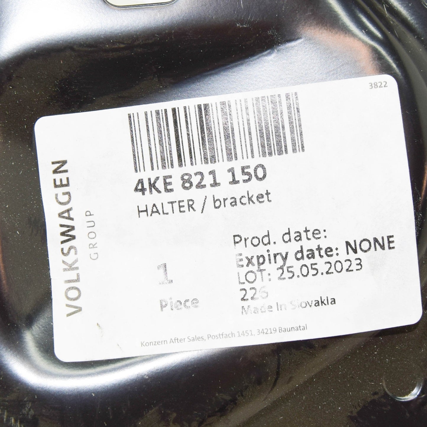 NEW AUDI E-TRON GEN FRONT RIGHT FENDER BRACKET 4KE821150 ORIGINAL