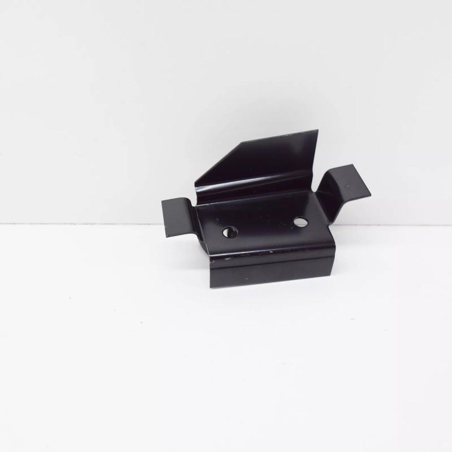 NEW BMW 3 E30 REAR EXHAUST BRACKET 41111922407 1922407 ORIGINAL