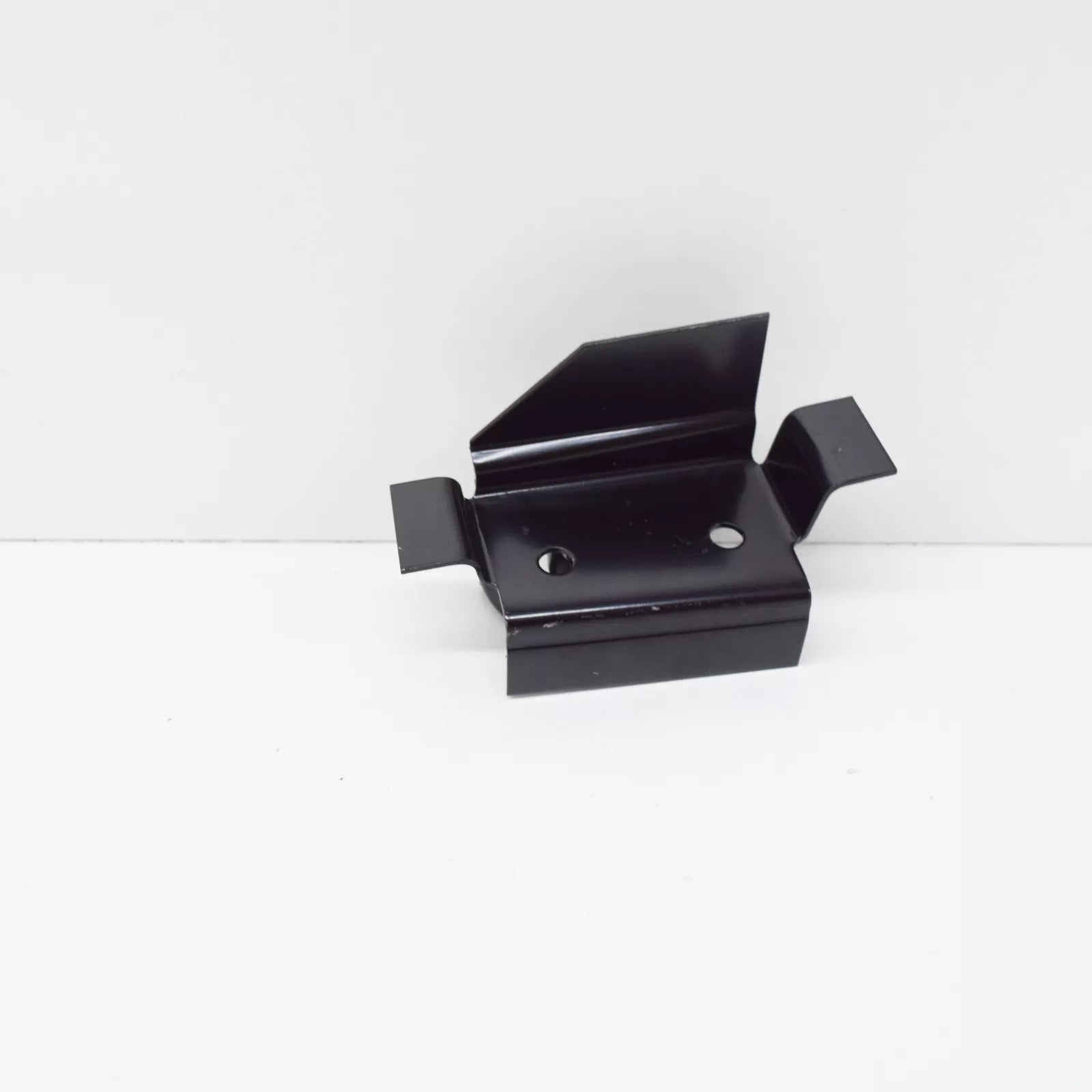 NEW BMW 3 E30 REAR EXHAUST BRACKET 41111922407 1922407 ORIGINAL