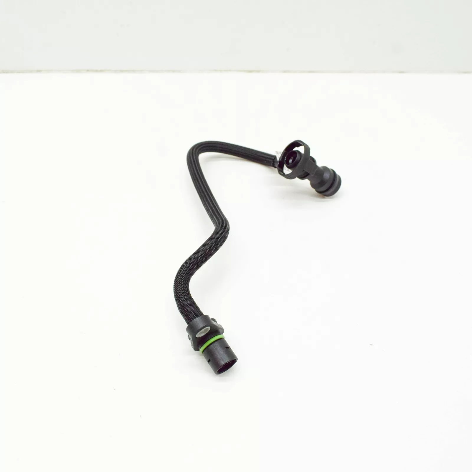 NEW BMW 7 G11 CRANKCASE VENTILATION VENT PIPE 11157642546 7642546 ORIGINAL