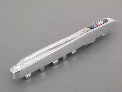 NEW BMW X5 E70 M FRONT RIGHT FENDER TURN SIGNAL 51657218422 ORIGINAL