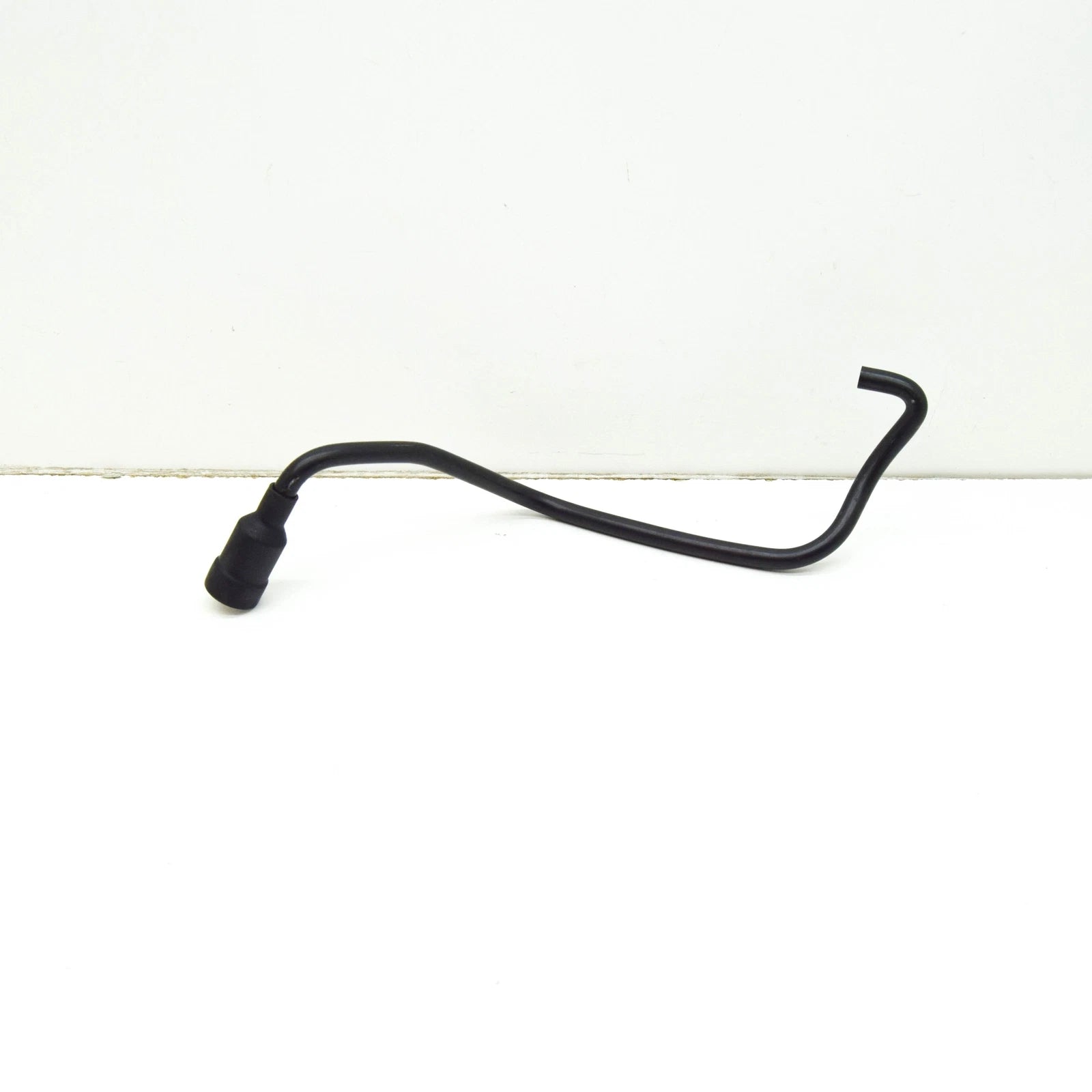 NEW AUDI A4 B8 RIGHT HEADLIGHT DRAIN TUBE 8T0941718D ORIGINAL