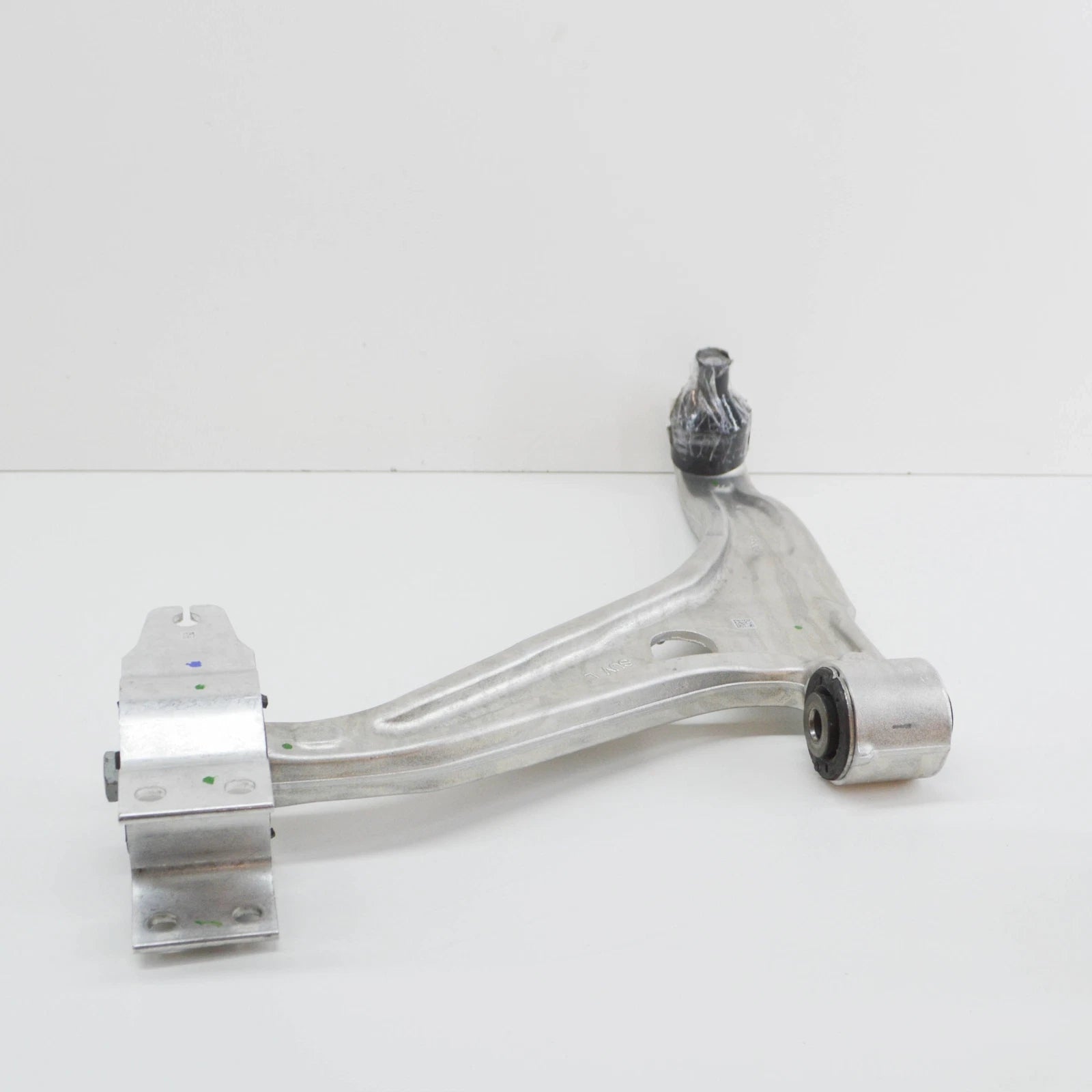 NEW MERCEDES-BENZ GLB X247 FRONT LEFT TRANSVERSE CONTROL ARM A2473308702