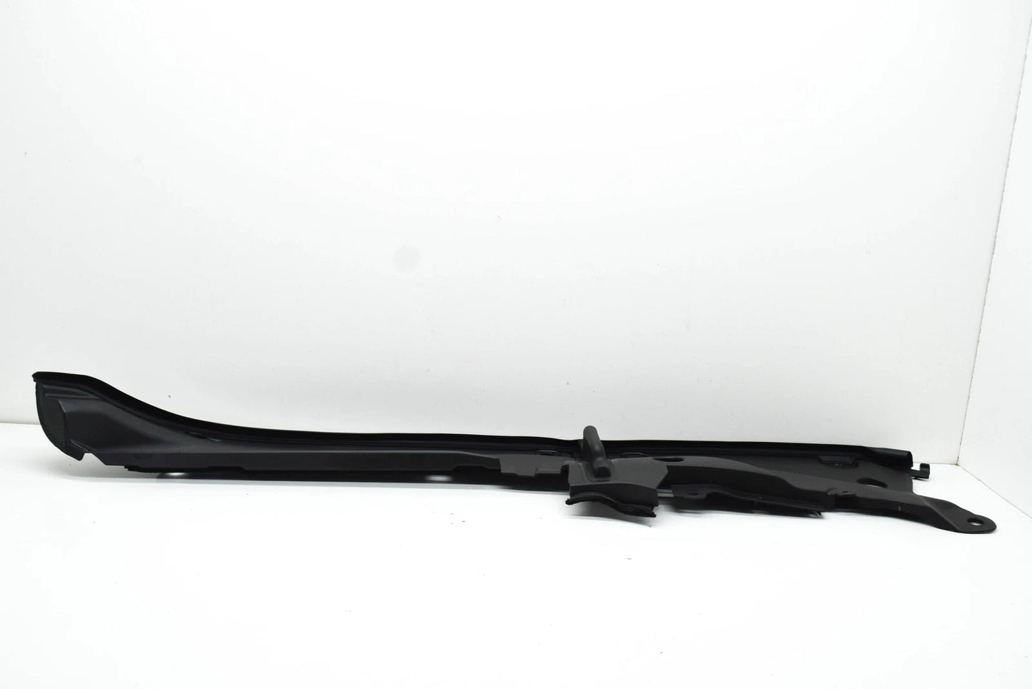 NEW BMW 7 G11 G12 LEFT SIDE PANEL SEALING 51767347399 7347399 ORIGINAL