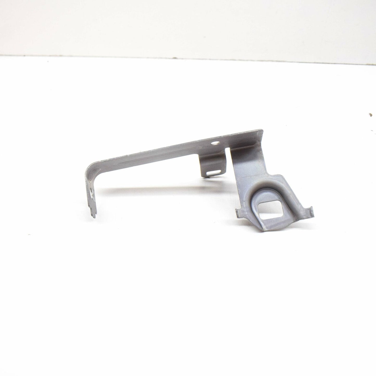 NEW MB E W213 AMG FRONT RADIATOR LEFT SHIELD BRACKET A2135244700 ORIGINAL