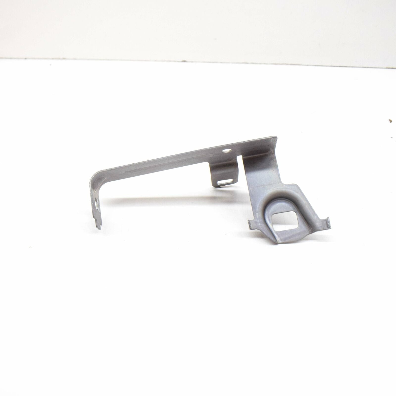 NEW MB E W213 AMG FRONT RADIATOR LEFT SHIELD BRACKET A2135244700 ORIGINAL