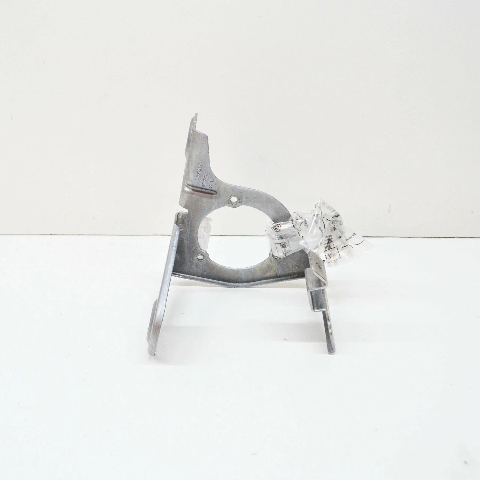 NEW AUDI Q3 F3 SECONDARY AIR INJECTION PUMP BRACKET 5QF906617 ORIGINAL