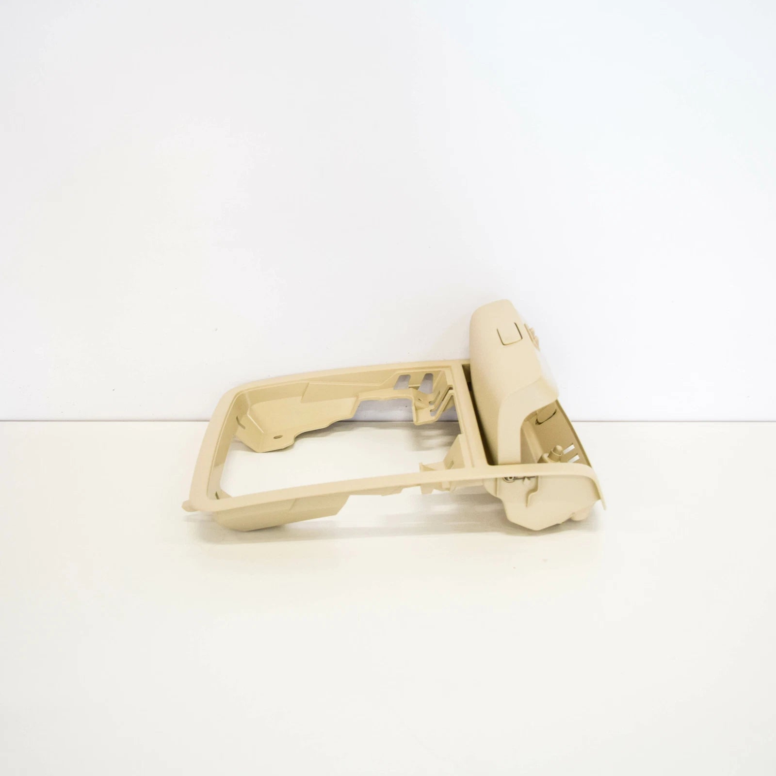 NEW VOLKSWAGEN JETTA MK6 INTERIOR ROOF CONSOLE 561868837A95T