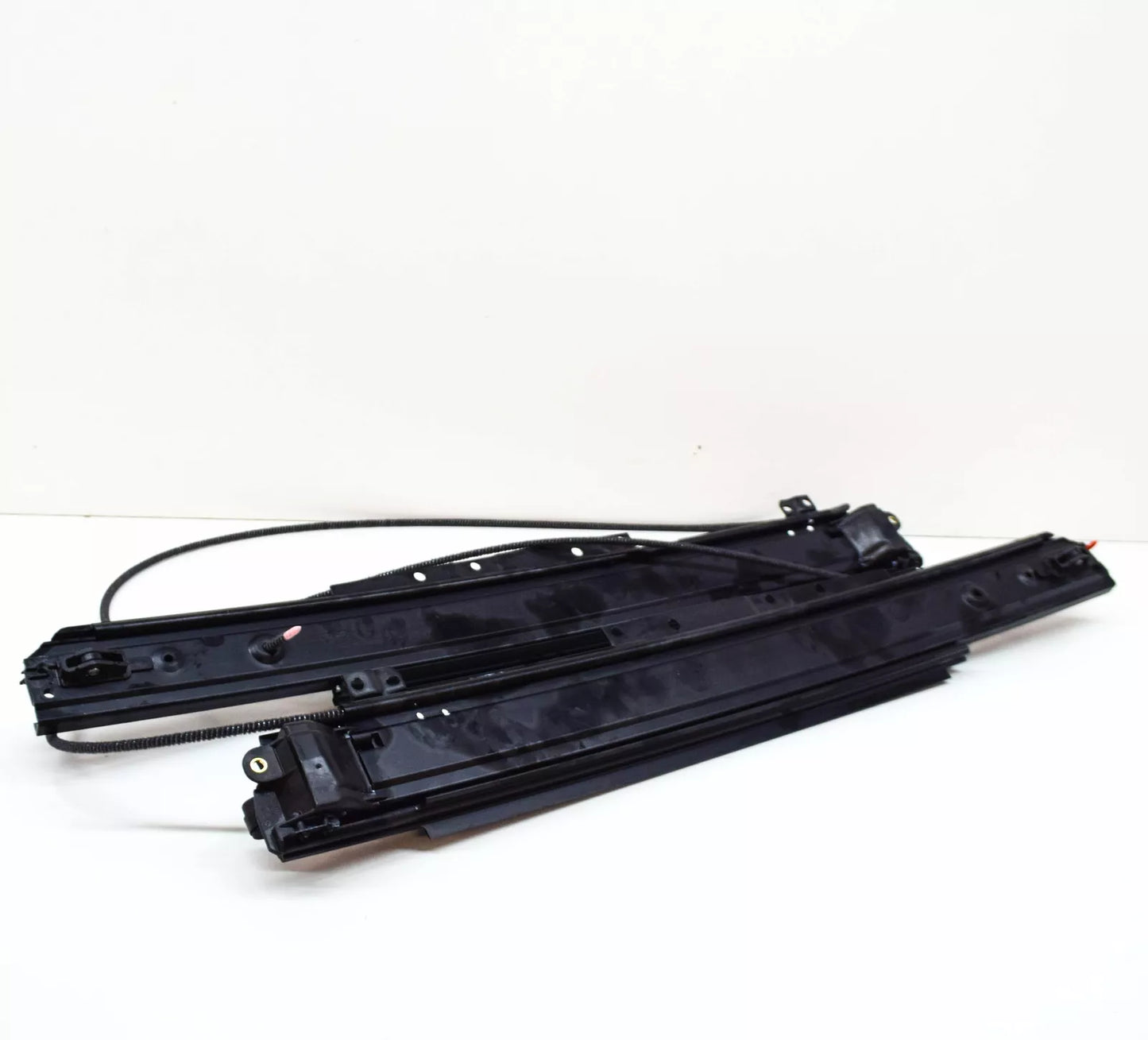 NEW AUDI A7 SPORTBACK 4K8 SUNROOF GUIDE JAW SET 4K8898738A ORIGINAL