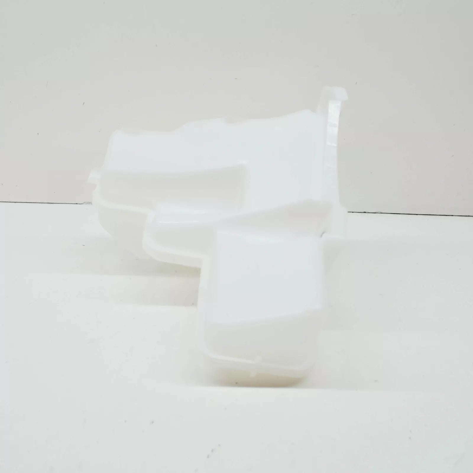 NEW VOLKSWAGEN POLO AW WINDSHIELD WASHER RESERVOIR TANK 2Q0955453G ORIGINAL