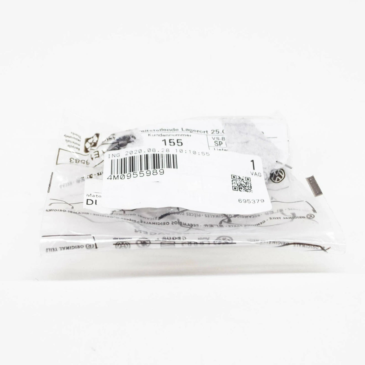 NEW AUDI Q7 4M FRONT WINDSCREEN CENTER NOZZLE JET 4M0955989 ORIGINAL