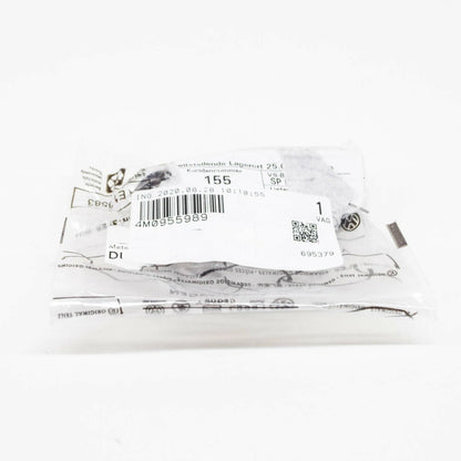 NEW AUDI Q7 4M FRONT WINDSCREEN CENTER NOZZLE JET 4M0955989 ORIGINAL