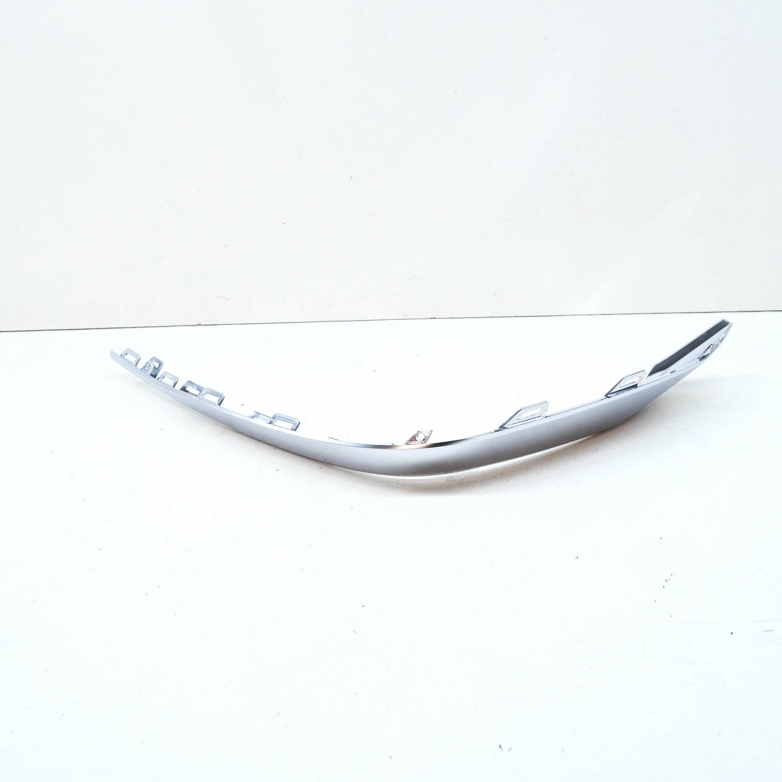 NEW AUDI A4 B9 REAR RIGHT BUMPER LOWER MOLDING 8W08535563Q7