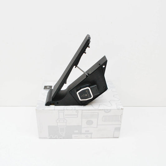 NEW MERCEDES-BENZ GLK X204 ACCELERATOR PEDAL A2043001000 ORIGINAL