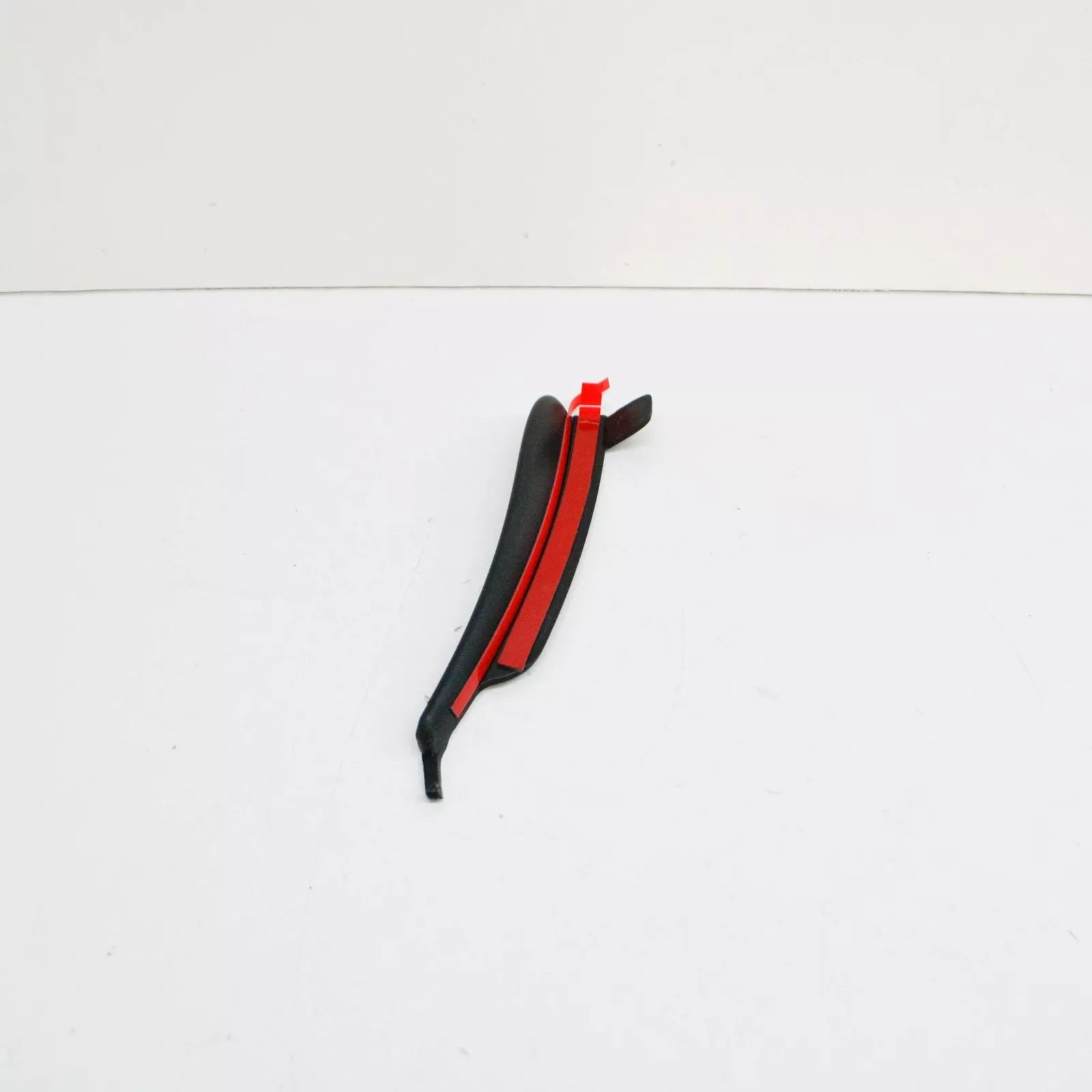 NEW VOLKSWAGEN PASSAT B7 REAR BUMPER RIGHT WHEEL COVER TRIM 3AA807838B