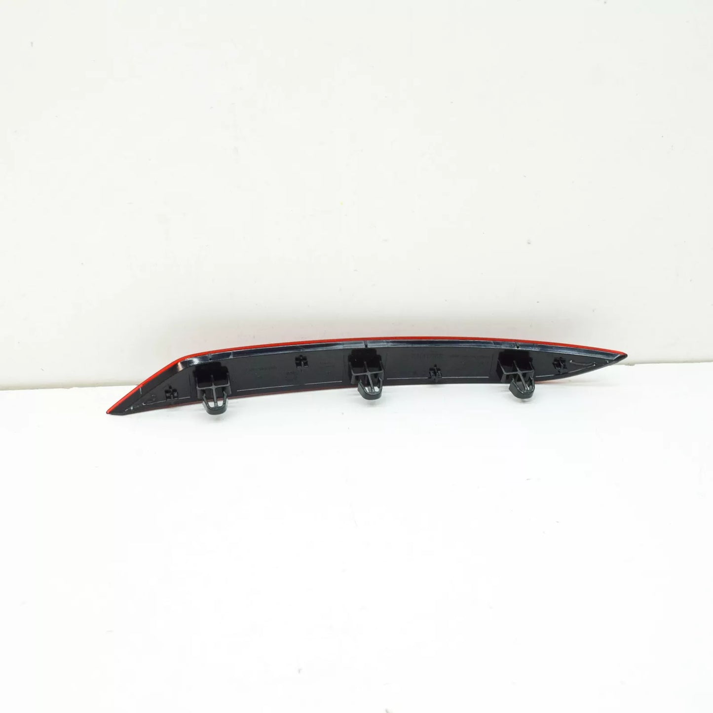 NEW VOLKSWAGEN GOLF MK7 REAR RIGHT BUMPER REFLECTOR 5G0945106C ORIGINAL
