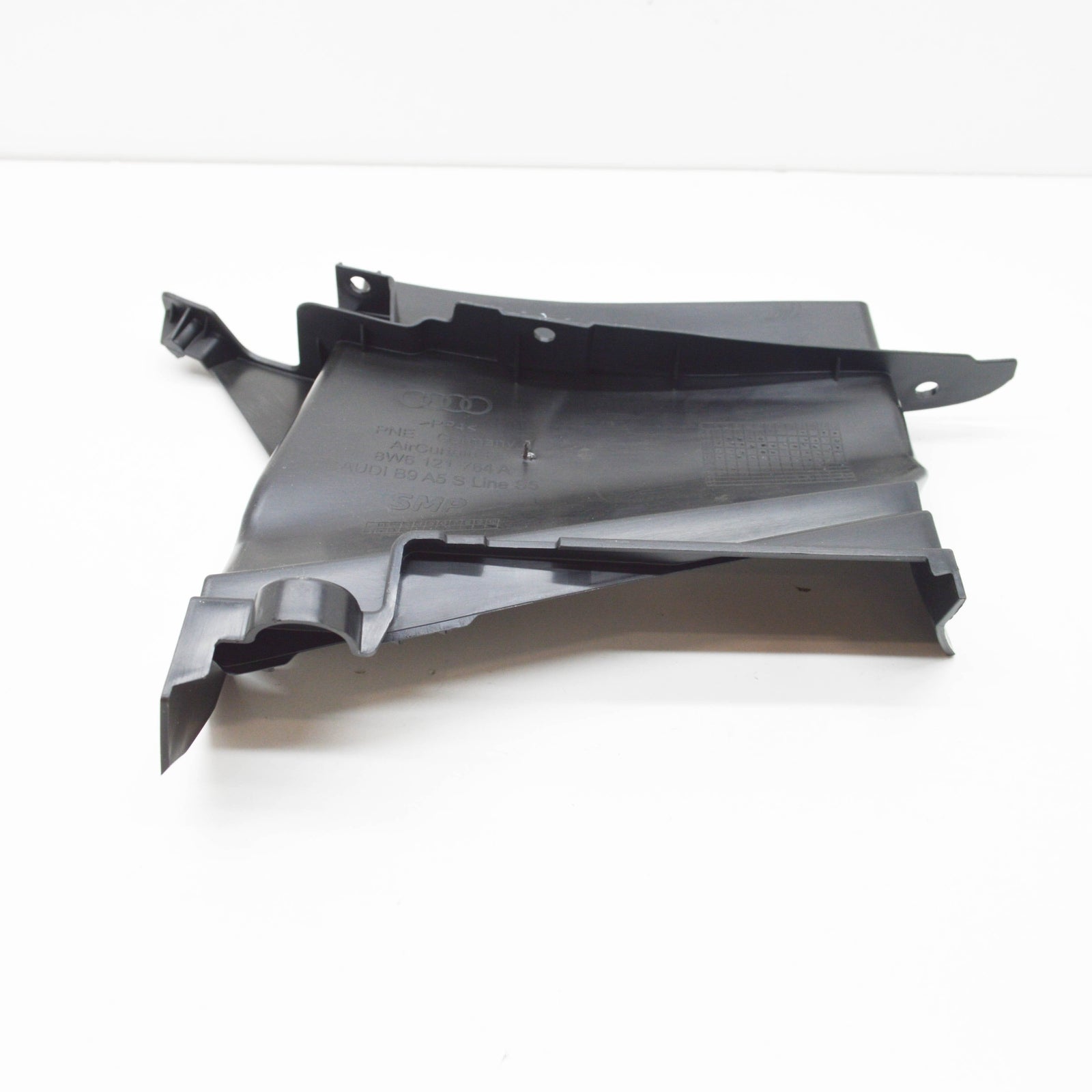 NEW AUDI A5 8W6 FRONT RIGHT AIR DUCT DEFLECTOR 8W6121764A ORIGINAL