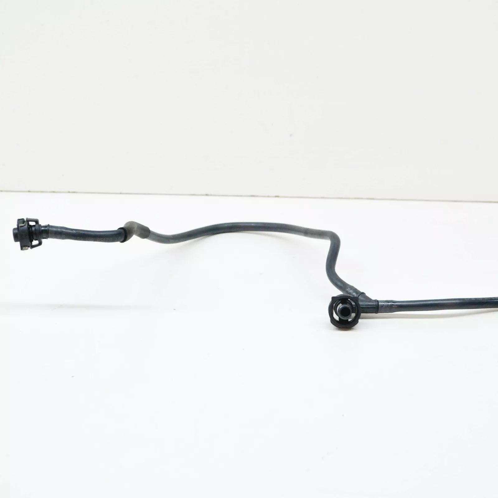 NEW AUDI A6 C8 ENGINE COOLANT OVERFLOW BREATHER HOSE LOWER 4K0121081CS