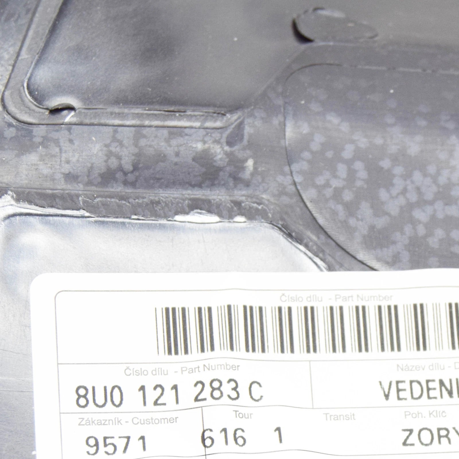 NEW AUDI Q3 8U LEFT AIR DUCT GUIDE 8U0121283C ORIGINAL