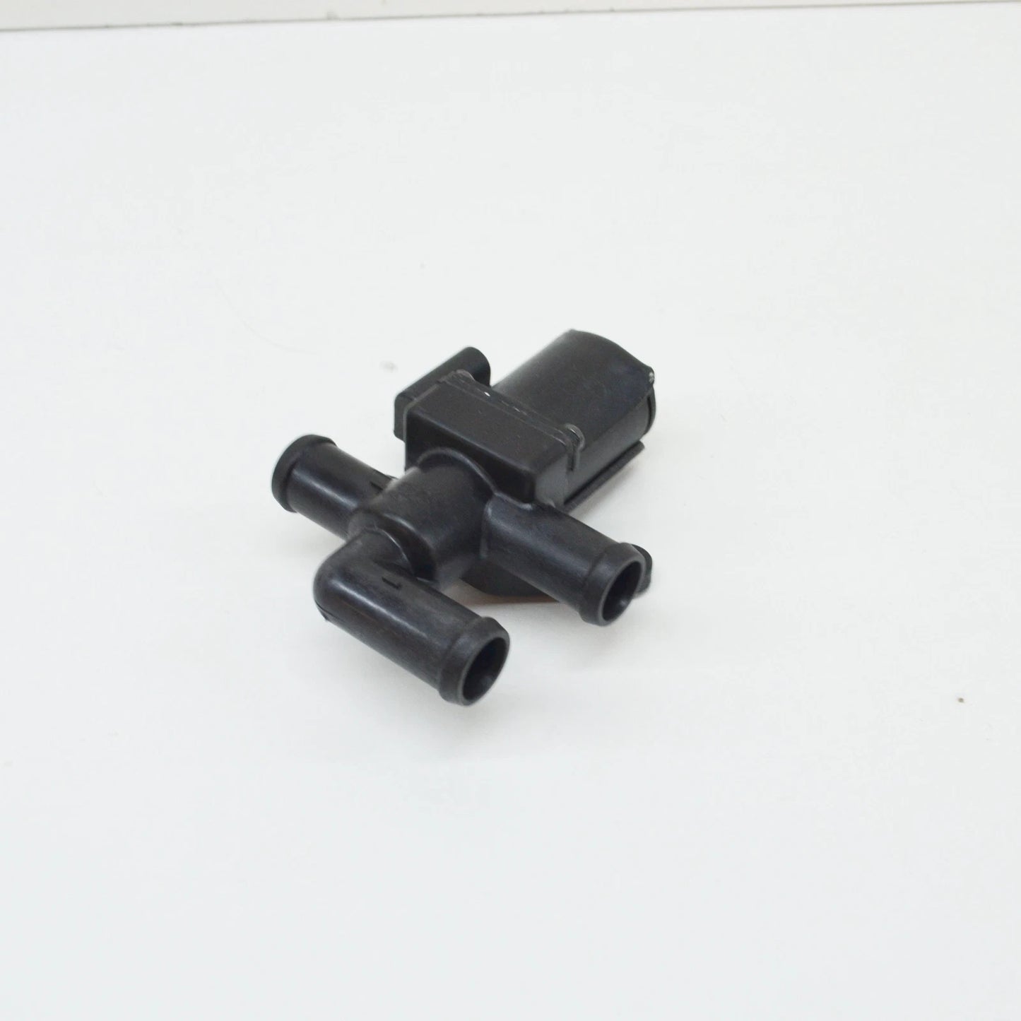 NEW AUDI A3 8V SOLENOID VALVE 1T0820036D ORIGINAL