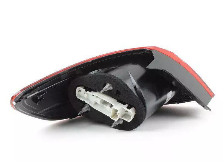 NEW VOLSKWAGEN PASSAT CC REAR RIGHT OUTER TAILLIGHT 3C8945096G ORIGINAL