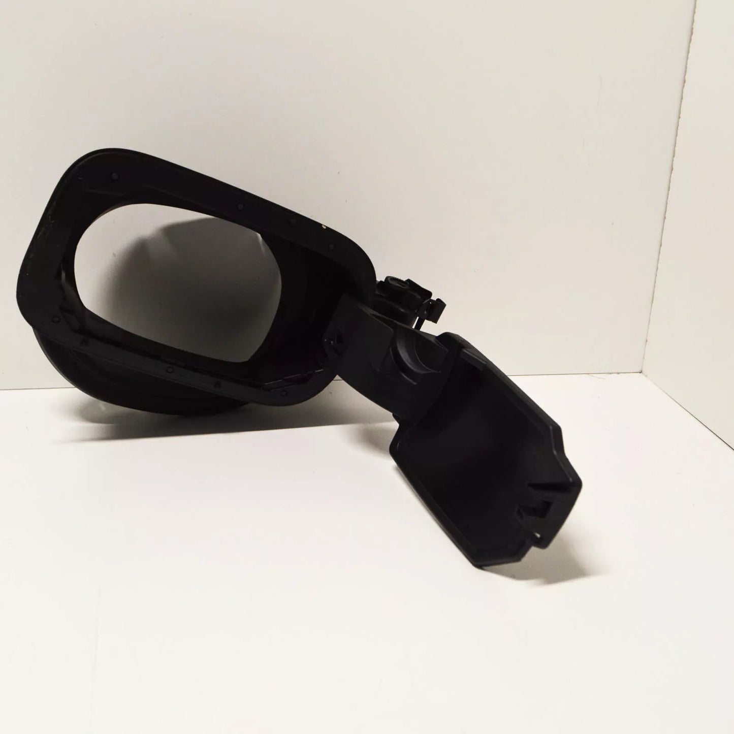 NEW MERCEDES BENZ S W222 REAR FENDER TANK FILLER RECESS A2226308403 ORIGINAL