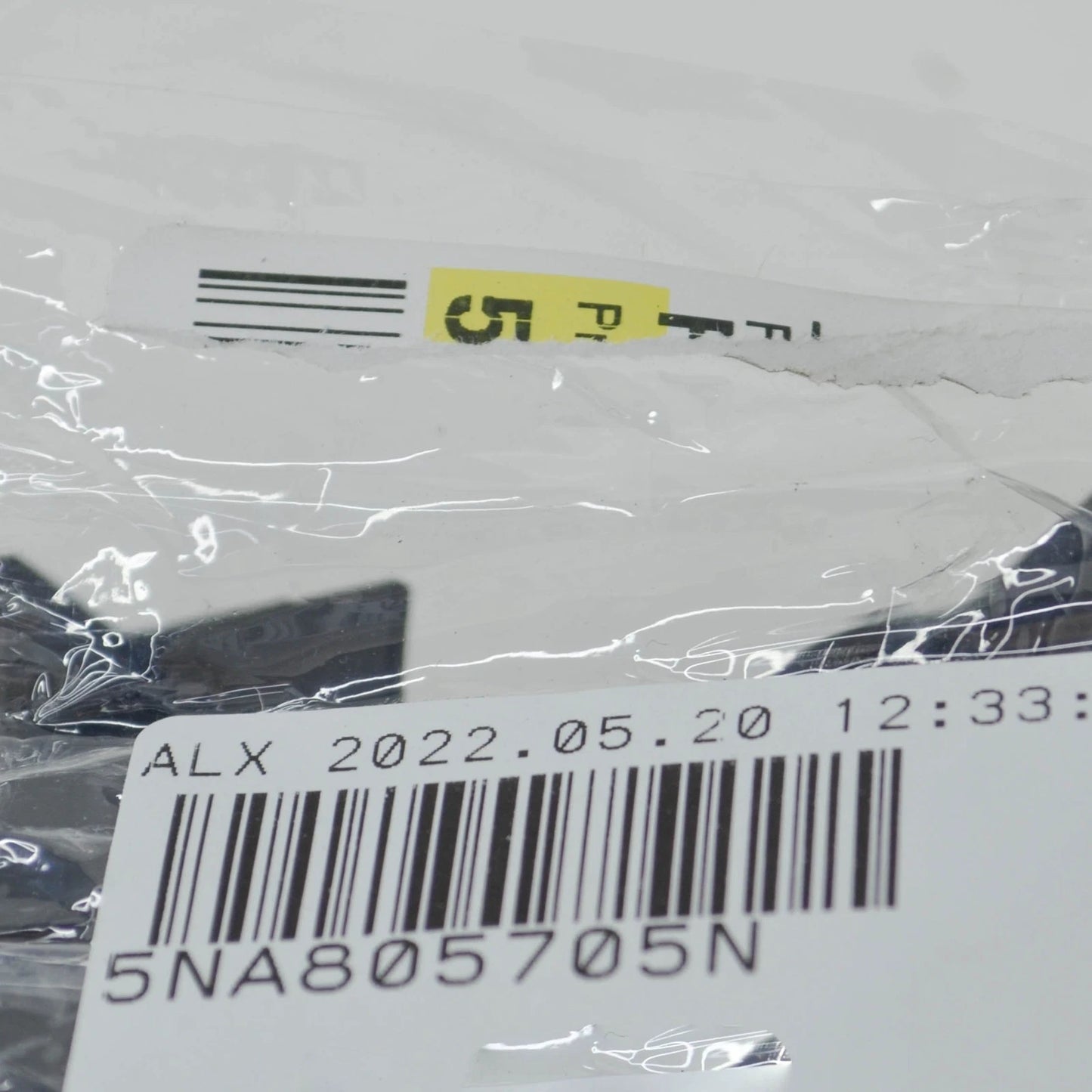 NEW VOLKSWAGEN TIGUAN AD FRONT BUMPER CENTER GUIDE SECTION 5NA805705N