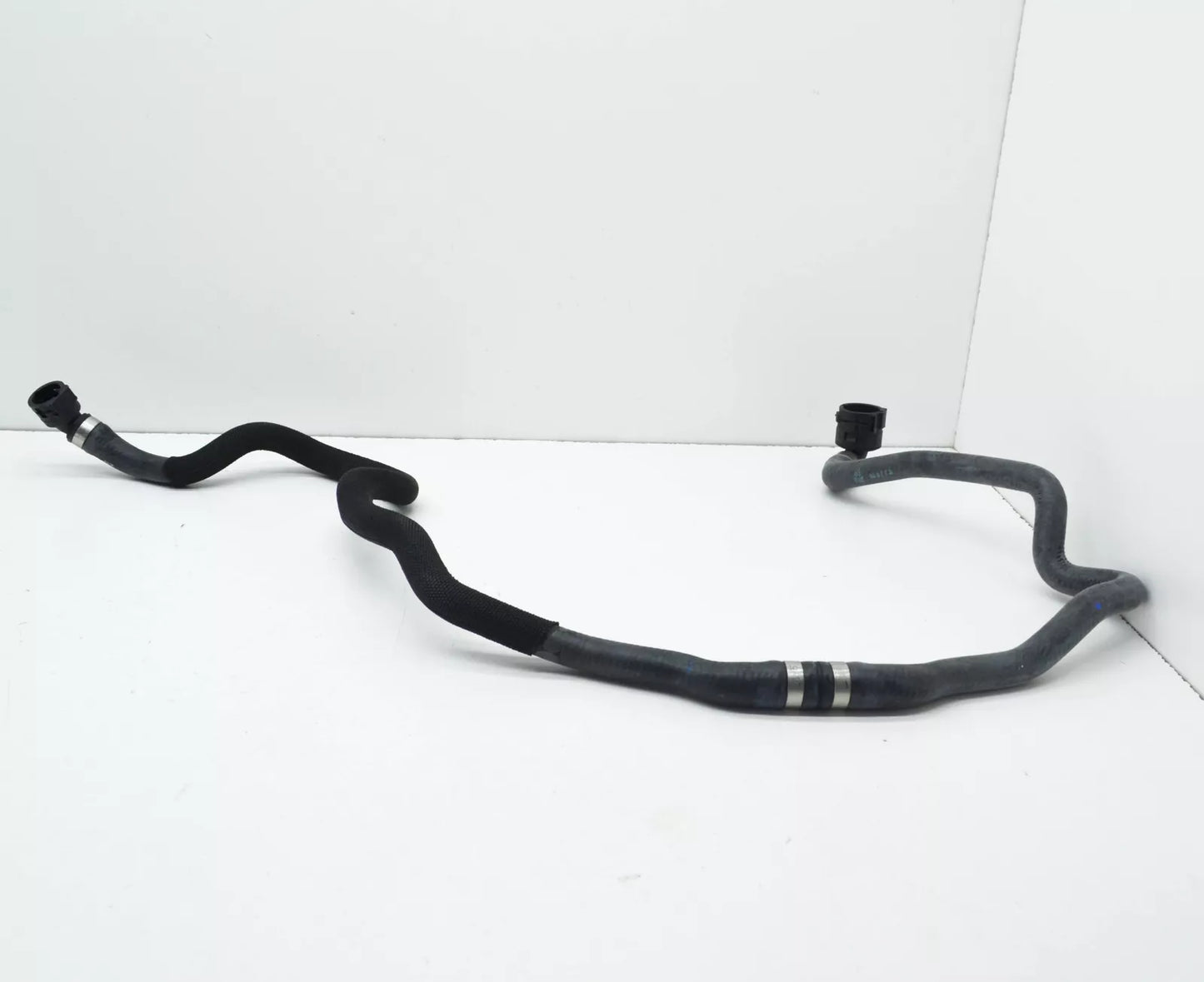 NEW BMW 5 G30 LEFT LOWER WATER COOLANT RADIATOR HOSE 17128602633 ORIGINAL