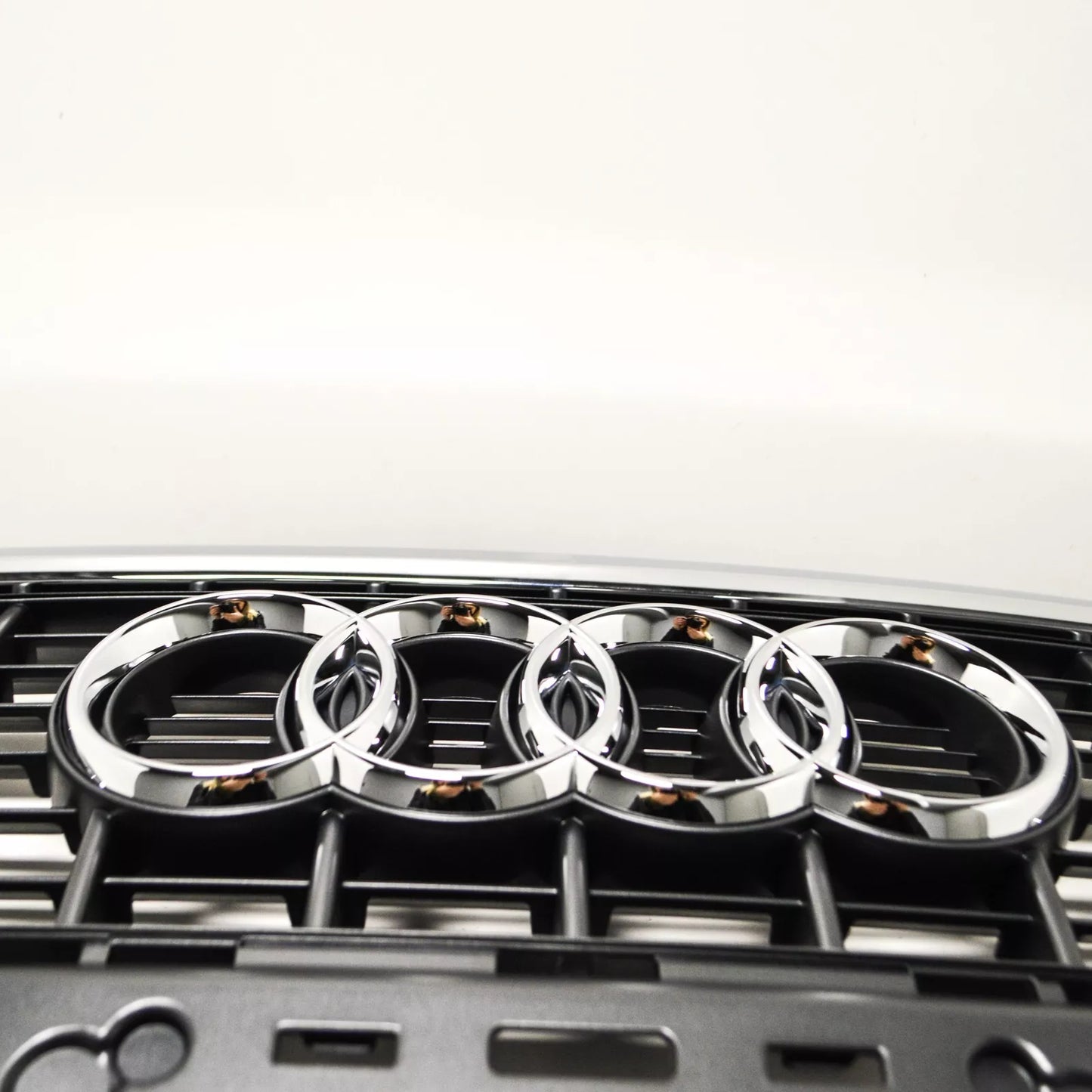 NEW AUDI A3 8P FRONT BUMPER RADIATOR GRILLE 8P4853651D 1QP