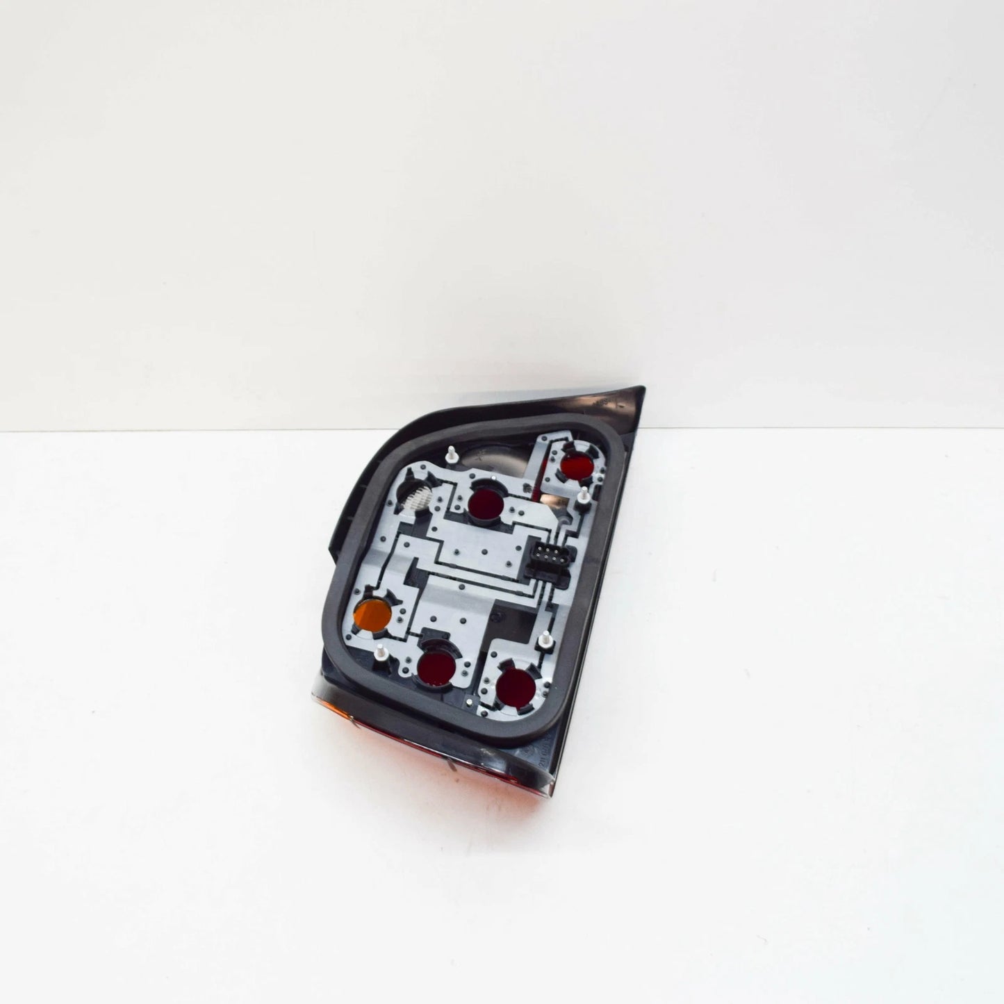 NEW BMW E38 SEDAN TAIL LIGHT RIGHT 8360080 63218360080 ORIGINAL