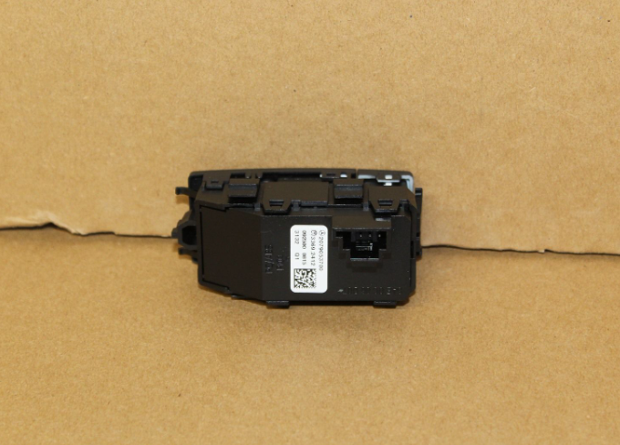 new mercedes-benz e cabrio a207 hazard warning switch a2079053700 original
