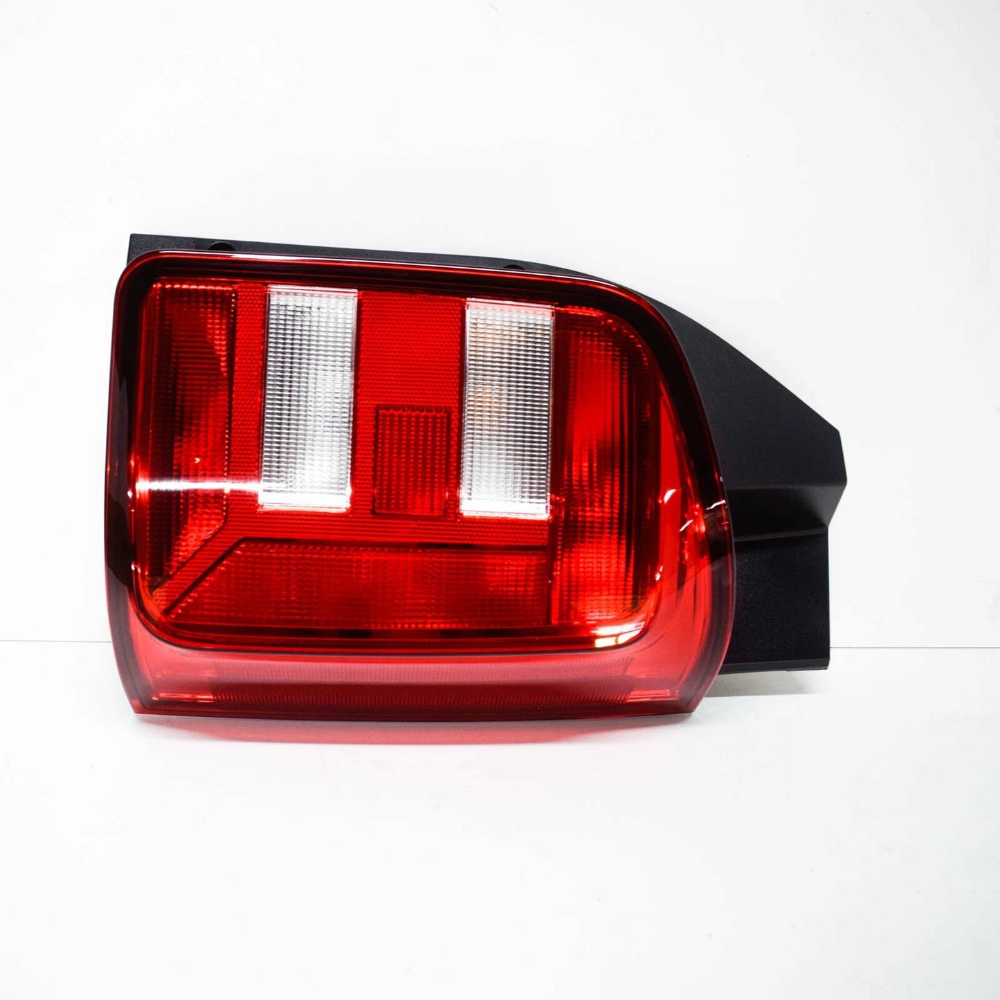 NEW VW TRANSPORTER T6 REAR RIGHT SIDE TAILLIGHT LAMP 7E0945096T