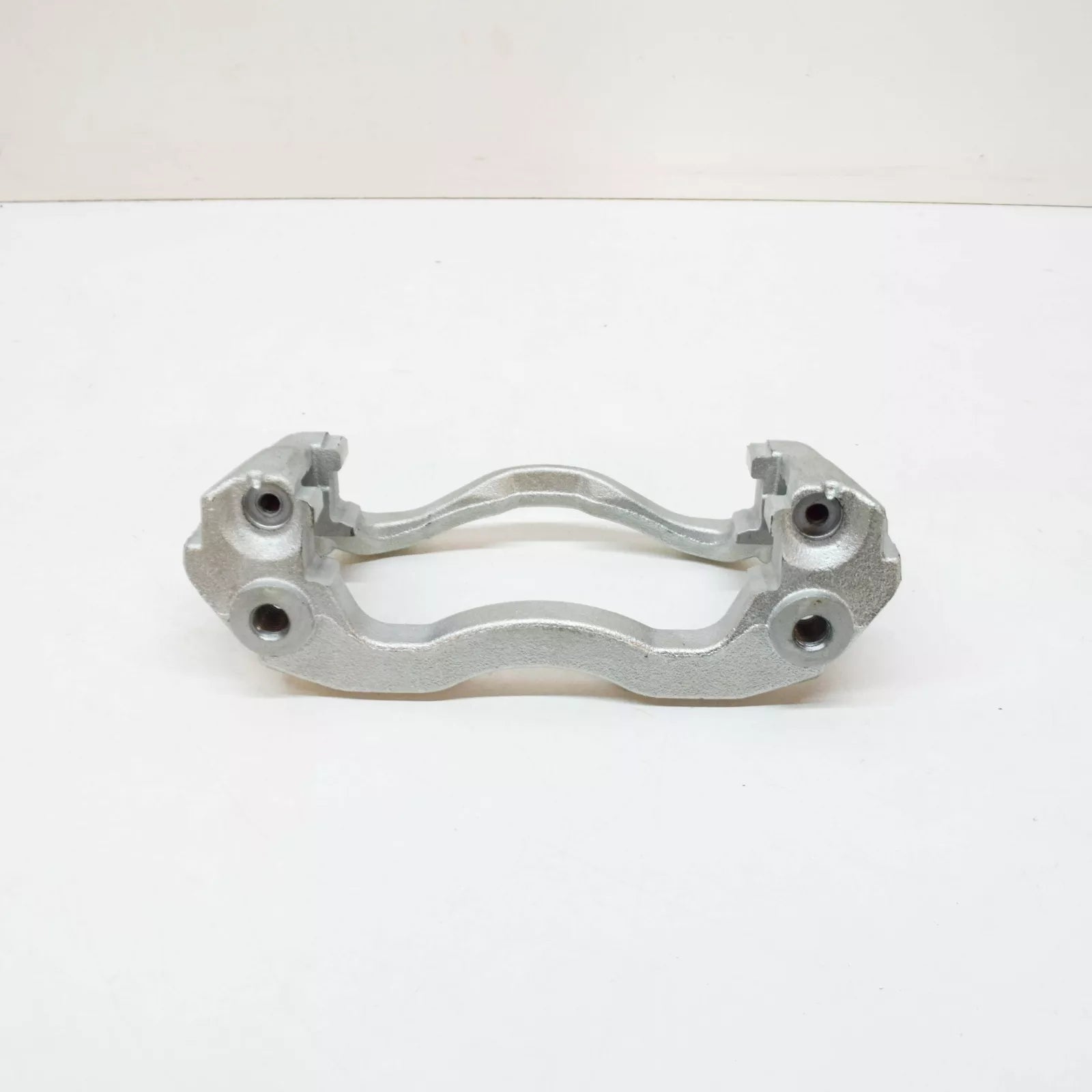 NEW MB SPRINTER 906 FRONT WHEEL BRAKE CALIPER CARRIER A0004207415 ORIGINAL