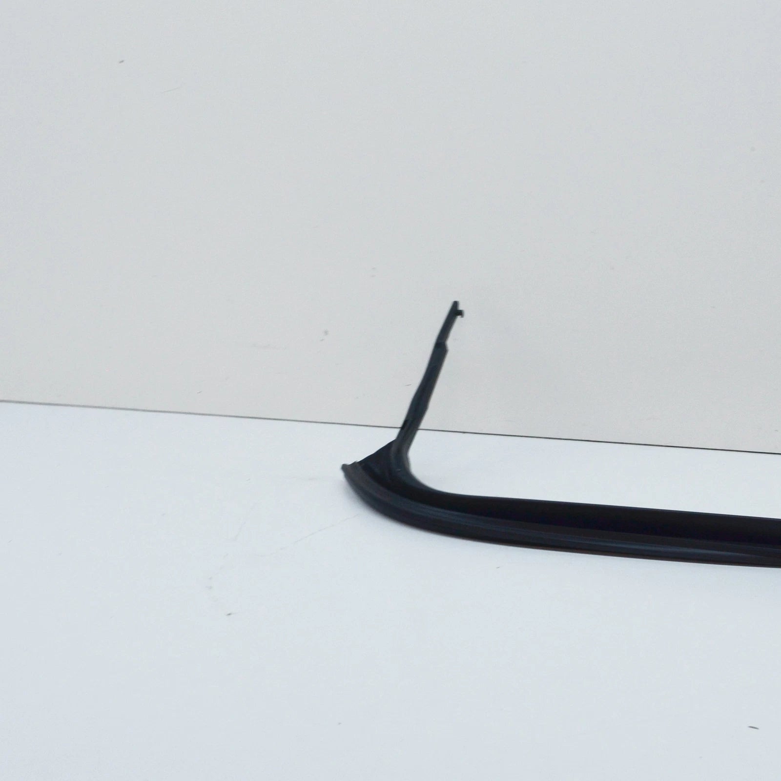 NEW AUDI Q3 8U FRONT SUNROOF AIR DEFLECTOR 8K9877651B