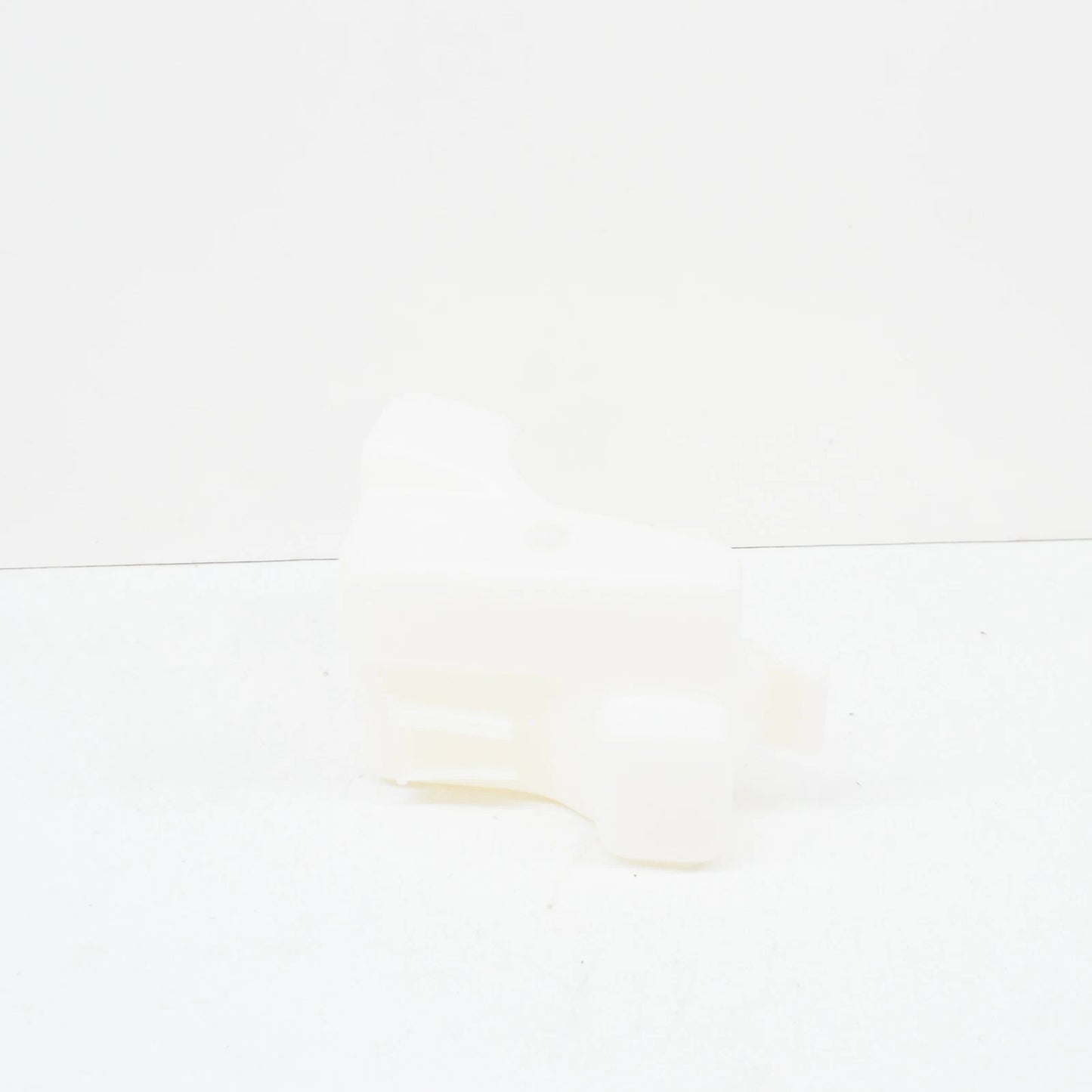 NEW BMW 7 E32 WINDSHIELD WASHER FLUID RESERVOIR 61678350931 8350931 ORIGINAL