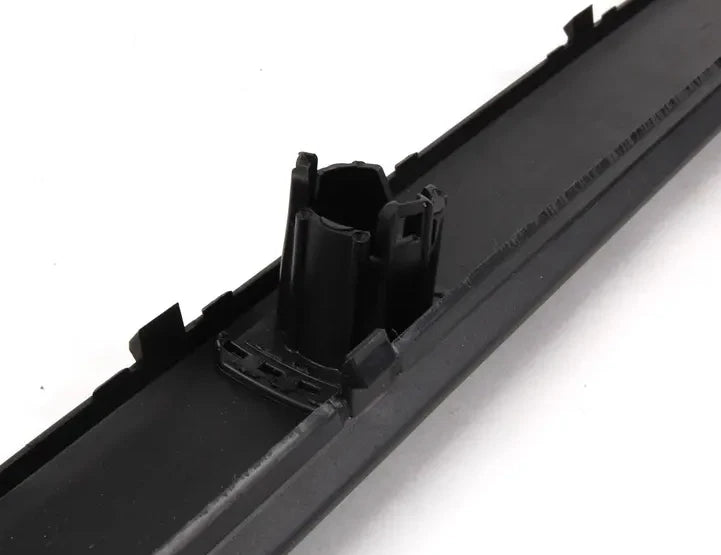 NEW BMW 3 E46 REAR BUMPER CENTRE M PROTECTIVE RUBBER STRIP 51127893306 ORIGINAL